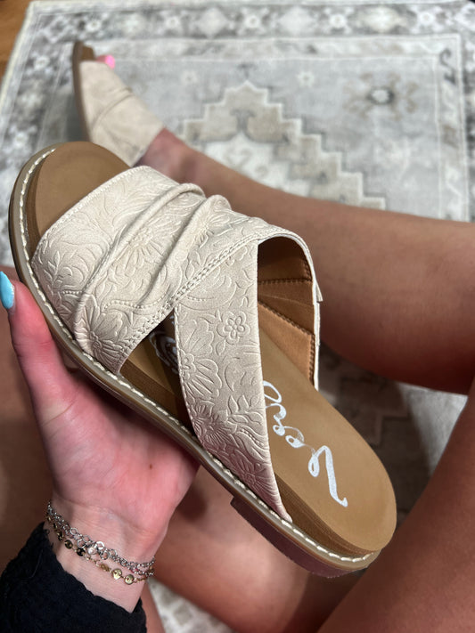 Jolene Sandal, Cream Tooled Very G