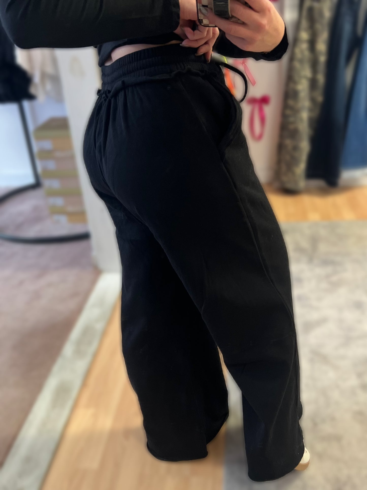 *DOORBUSTER* Fleece Wide Leg Sweatpants, Black