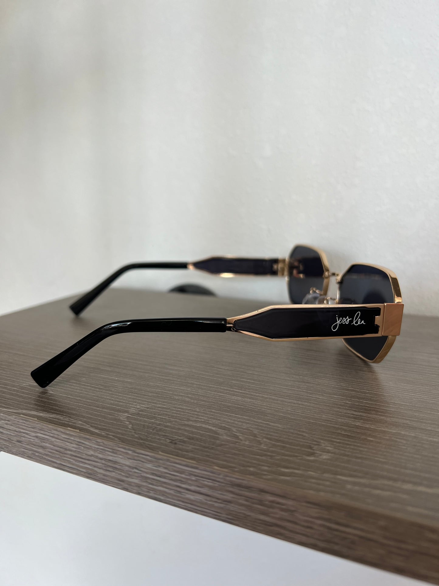 Shady Lady Sunglasses, Black/Gold