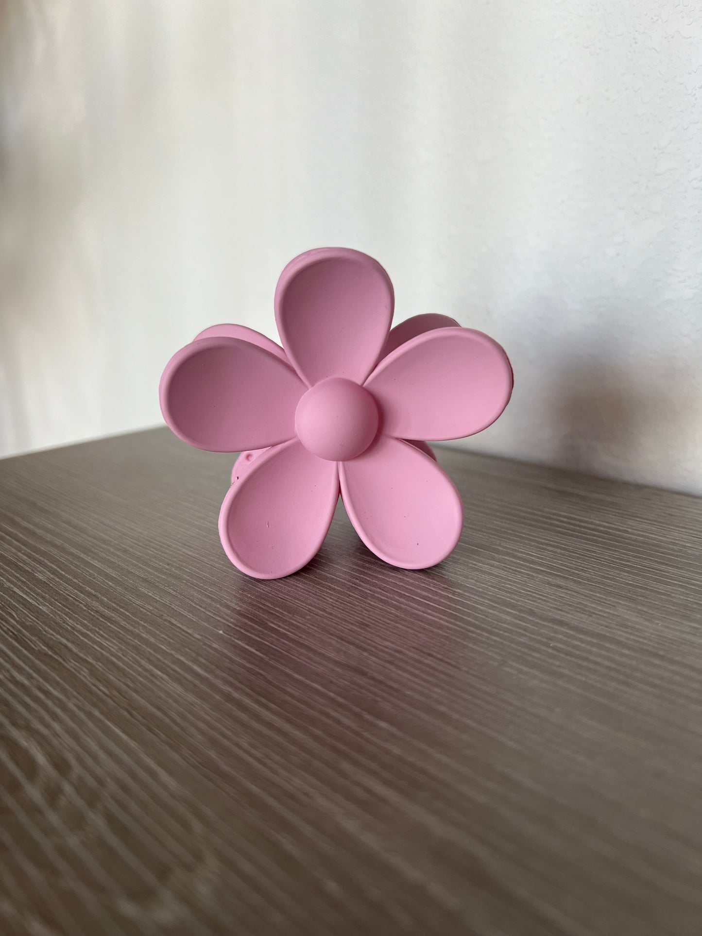Oversized Flower Clip, Light Pink