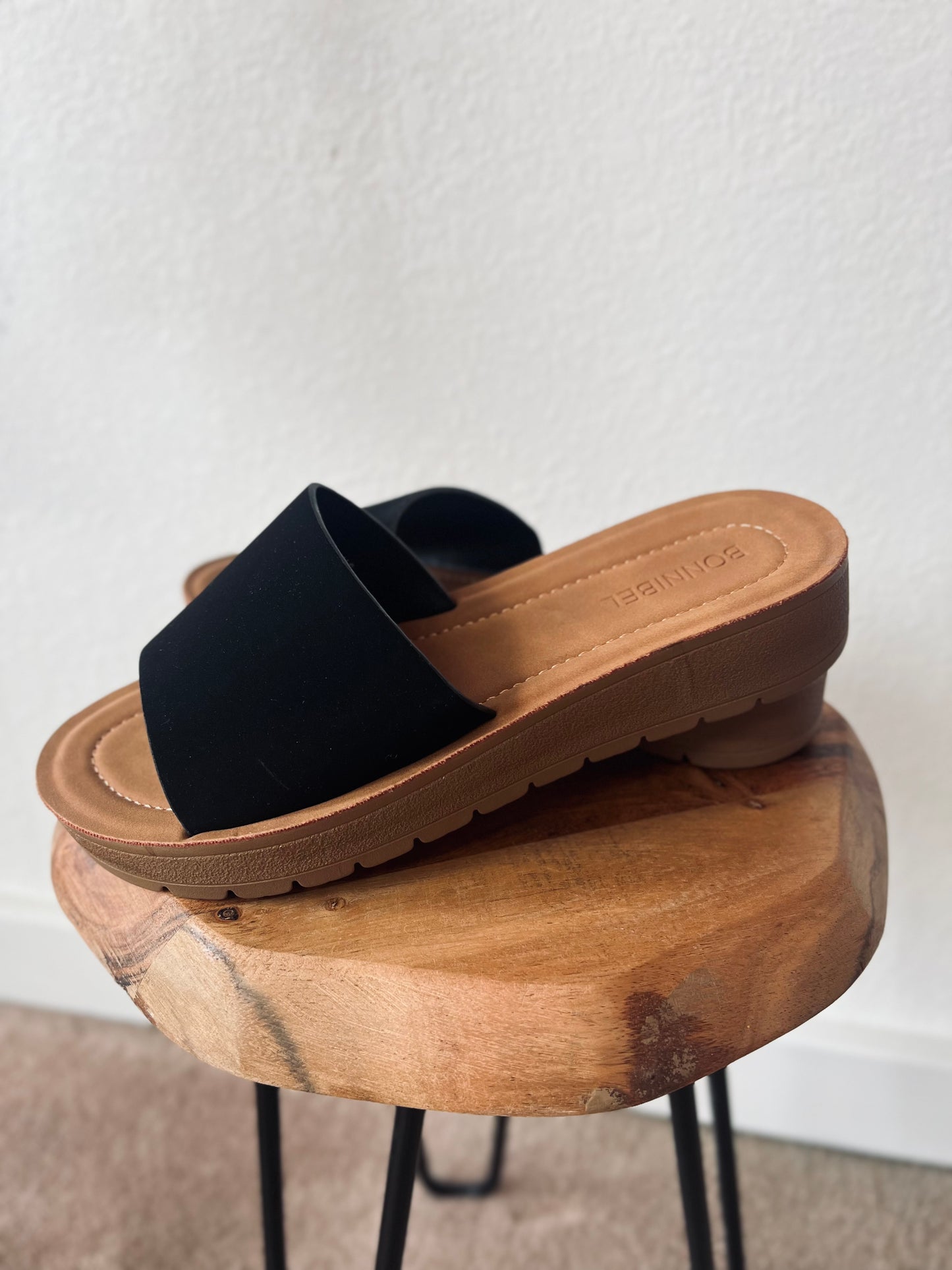 Simple Wedge Sandals, Black