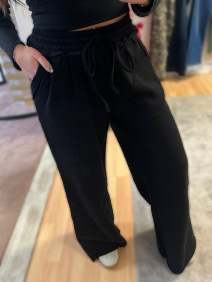 *DOORBUSTER* Fleece Wide Leg Sweatpants, Black
